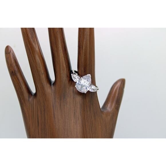 Sterling Silver Pear Cut Cubic Zirconia Ring - Picture 5 of 6